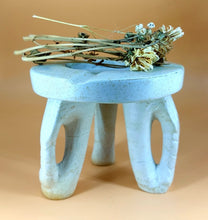 Load image into Gallery viewer, GENUINE HOWLITE ASHTRAY WITH ELEPHANT TRUNK TRIPOD - HANDCARVING - FROM AFRICA.
