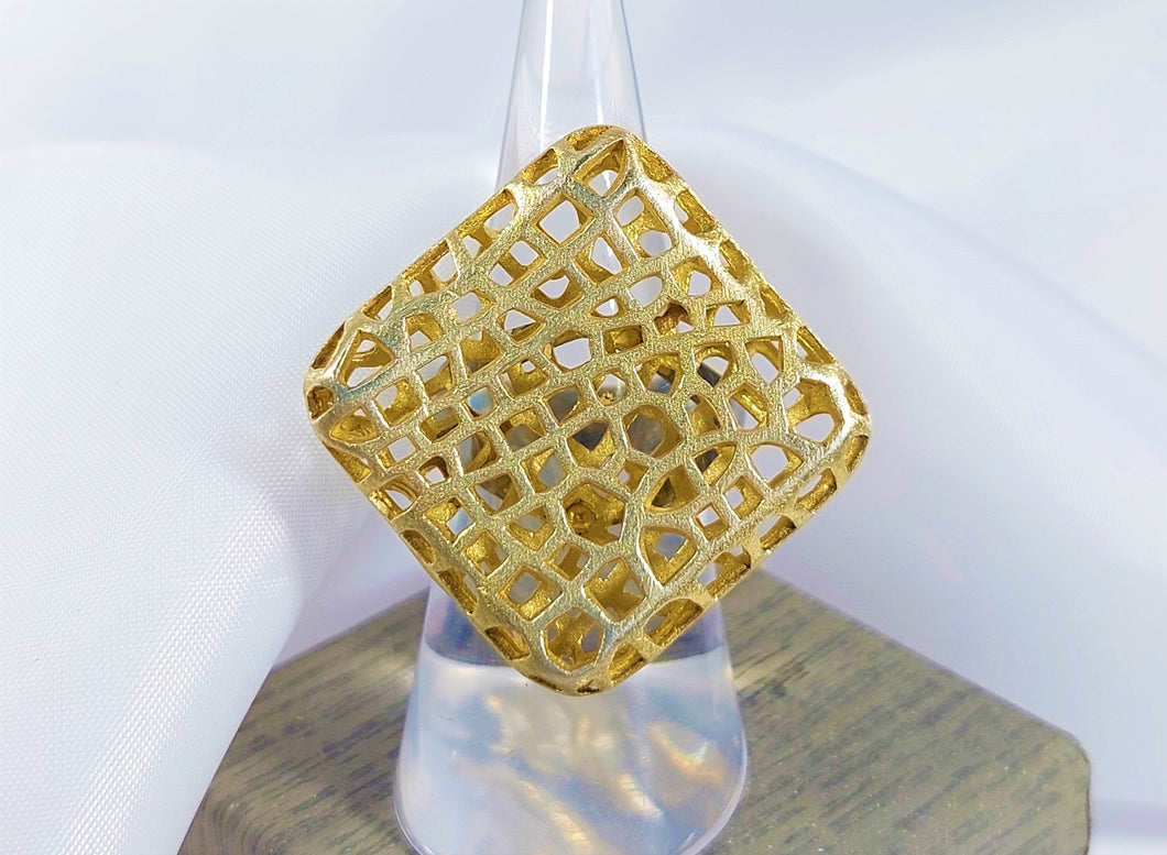 SILVER RING SQUARE NET, GOLD-PLATED 24K